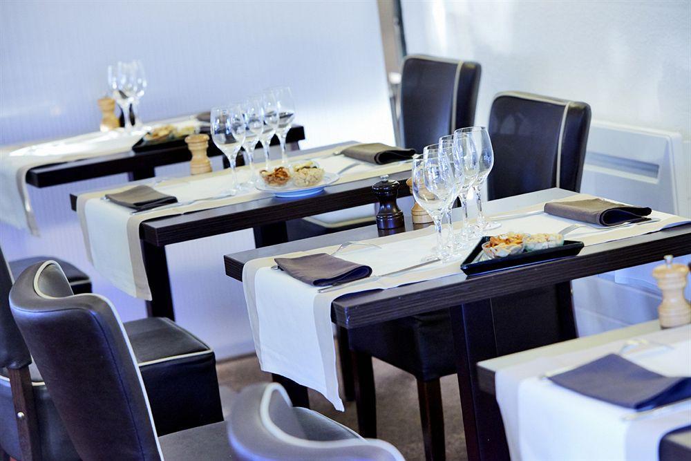 Kyriad Geneve St-Genis-Pouilly Сен-Жени-Пуйи Екстериор снимка