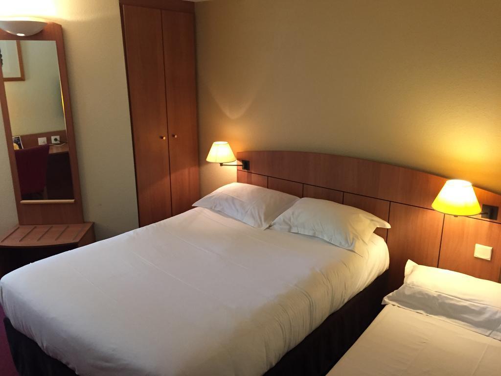 Kyriad Geneve St-Genis-Pouilly Сен-Жени-Пуйи Екстериор снимка