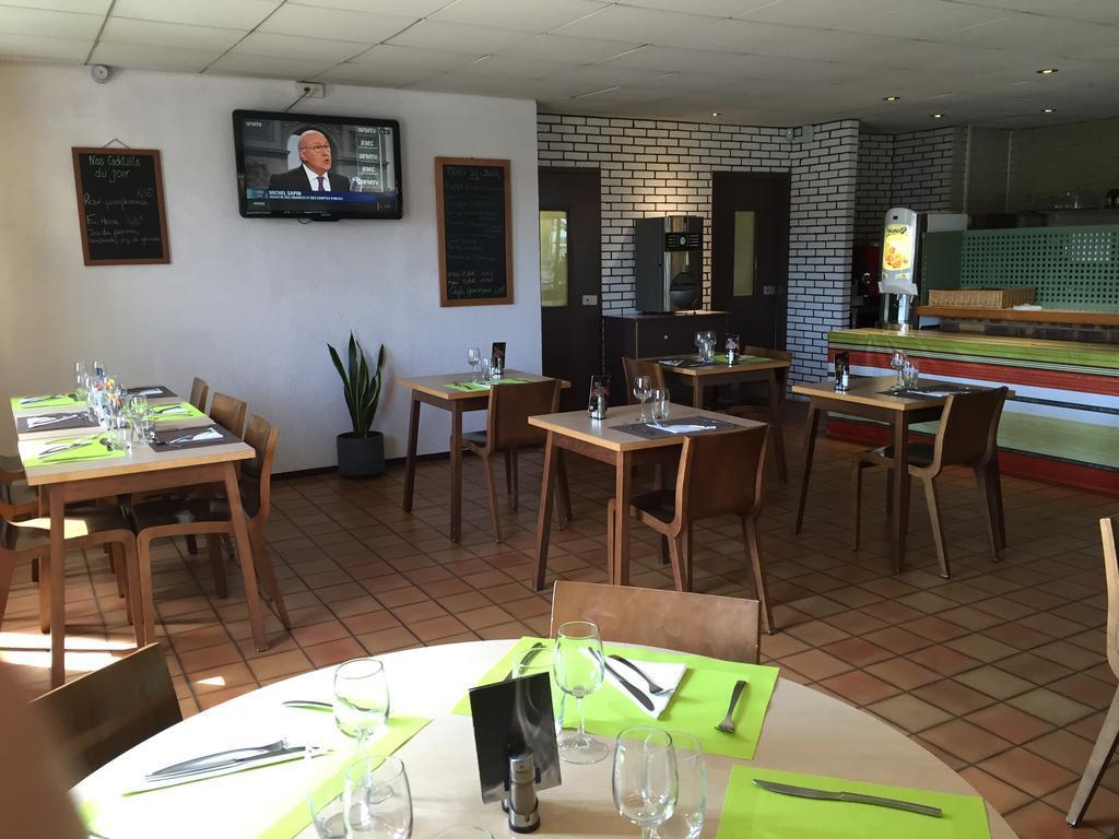 Kyriad Geneve St-Genis-Pouilly Сен-Жени-Пуйи Екстериор снимка