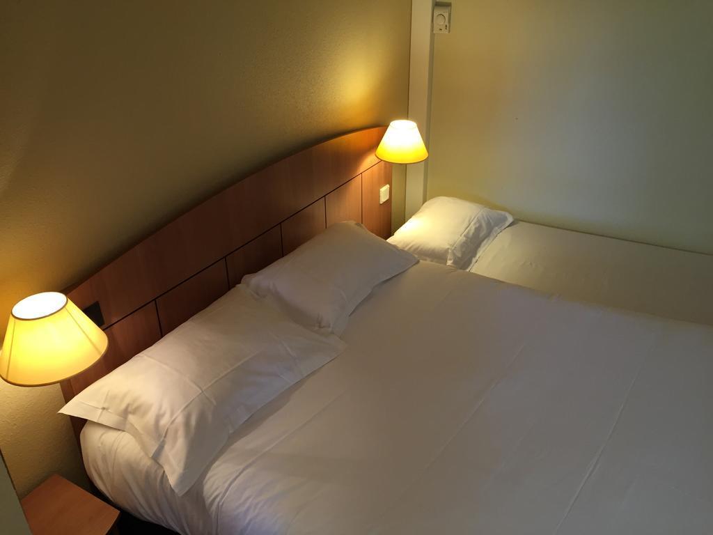 Kyriad Geneve St-Genis-Pouilly Сен-Жени-Пуйи Екстериор снимка